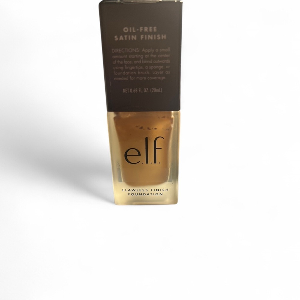 ELF Flawless Finish Foundation - Buff light with peachy undertones